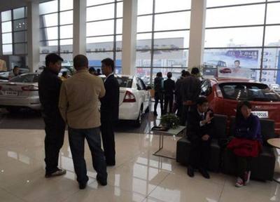 買(mǎi)車(chē)還去4S店？綜合汽車(chē)銷(xiāo)售店的獨(dú)特優(yōu)勢(shì)解析