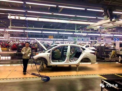 頭條·快訊 | 傳北現滄州工廠停產？中方“一把手”現場辟謠，汽車銷售或將迎來新格局