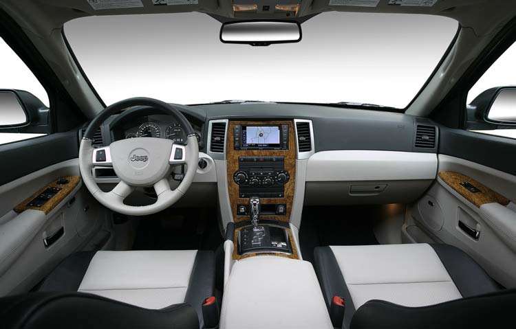 汽車內(nèi)飾膠的綠色革命 安徽安大華泰水性聚氨酯的未來(lái)展望
